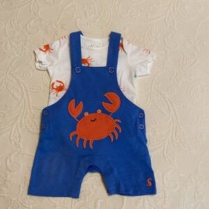 Joules 2 piece onesie tshirt & overalls with crab 🦀  design Size 3-6M